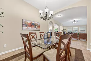 7 Cayahoga Court, The Woodlands, TX 77389 - Photo 9