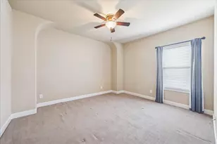 11002 Upland Forest Dr, Houston, TX 77043 - Photo 15