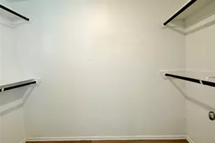 9822 Stoney Spg Ln, Baytown, TX 77521 - Photo 9