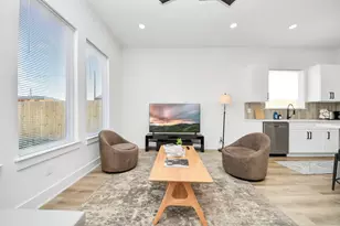 3909 Maggie St, Houston, TX 77051 - Photo 9