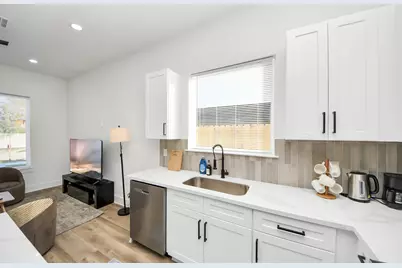 3909 Maggie Street, Houston, TX 77051 - Photo 17