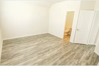 918 Ember Wood Court, La Marque, TX 77568 - Photo 9