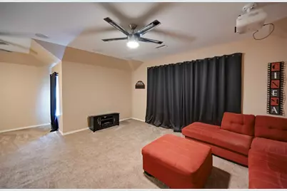 746 San Jacinto Circle, Baytown, TX 77521 - Photo 11