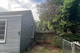 2312 Edgewood St, Liberty, TX 77575 - Photo 5