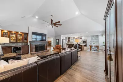 8006 Meadow Pond Drive, Missouri City, TX 77459 - Photo 13