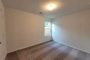 12946 Sorrento Bay Dr, Willis, TX 77318 - Photo 9