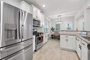 6119 Patton Ln, Pearland, TX 77584 - Photo 9