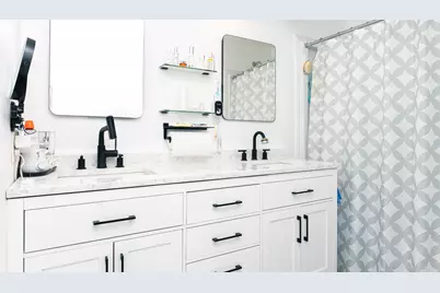 7965 Kendalia Drive, Houston, TX 77036 - Photo 11