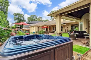 1611 Lynnview Dr, Houston, TX 77055 - Photo 9