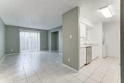 12615 Brookglade Circle #201, Houston, TX 77099 - Photo 11