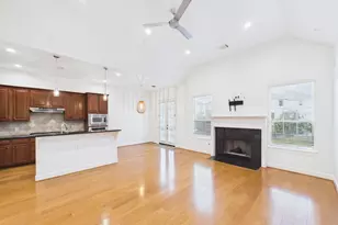 10818 Almeda Park Dr, Houston, TX 77045 - Photo 7