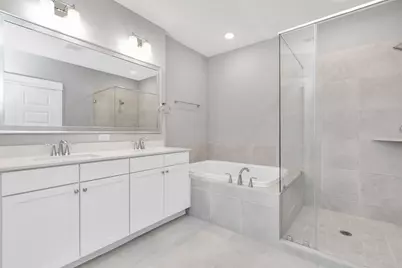 2703 Brown Lake Street, Houston, TX 77008 - Photo 21