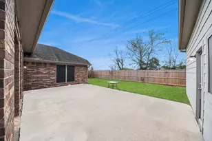 2009 Amado Ln, League City, TX 77573 - Photo 11