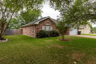 4802 Treadgold Ln, Bryan, TX 77802 - Photo 3