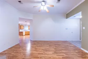 4802 Treadgold Ln, Bryan, TX 77802 - Photo 9