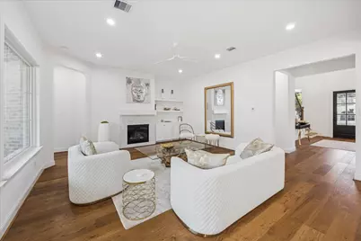 4951 Glenmeadow Drive, Houston, TX 77096 - Photo 15