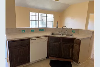 15738 Boonridge Road, Houston, TX 77053 - Photo 9