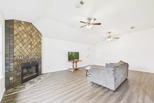 9217 Mohawk Dr, La Porte, TX 77571 - Photo 9