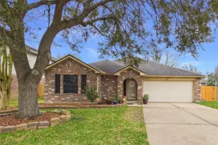 9217 Mohawk Dr, La Porte, TX 77571 - Photo 1