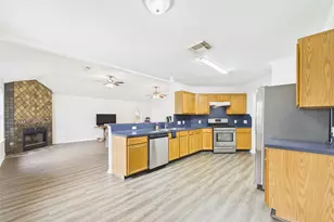 9217 Mohawk Dr, La Porte, TX 77571 - Photo 13