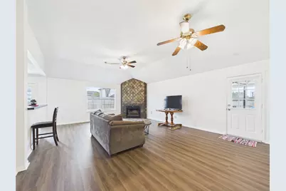 9217 Mohawk Drive, La Porte, TX 77571 - Photo 7