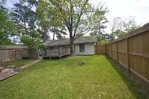 10419 Hollyglen Dr, Houston, TX 77016 - Photo 5