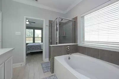 19 Canterborough Place, Tomball, TX 77375 - Photo 23