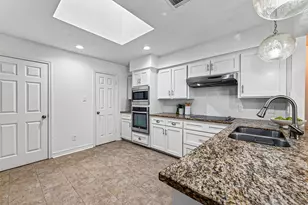 14222 Stokesmount Dr, Houston, TX 77077 - Photo 17