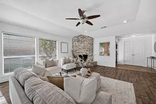 14222 Stokesmount Dr, Houston, TX 77077 - Photo 9