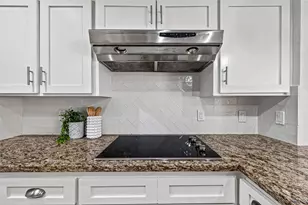 14222 Stokesmount Dr, Houston, TX 77077 - Photo 23