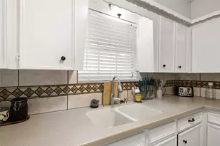 4205 Lariat Dr, Baytown, TX 77521 - Photo 11