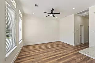8715 Edgar St, Houston, TX 77051 - Photo 5