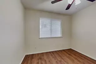 3902 Mattingham Dr, Houston, TX 77066 - Photo 11