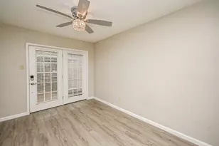 3901 Woodchase Dr, Houston, TX 77042 - Photo 7
