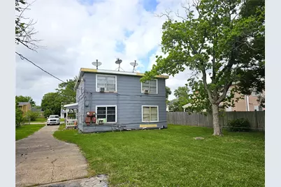 1133 5th Avenue N, Texas City, TX 77590 - Photo 9
