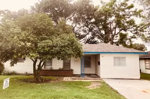 3208 Grant St, Pasadena, TX 77503 - Photo 1
