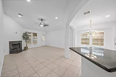 5010 E Newpark Drive, Houston, TX 77041 - Photo 11