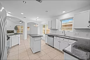 5010 E Newpark Dr, Houston, TX 77041 - Photo 15