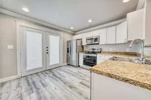 1725 Harvey Mitchell Pkwy S, College Station, TX 77840 - Photo 7