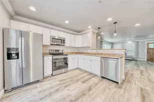 1725 Harvey Mitchell Pkwy S, College Station, TX 77840 - Photo 9