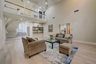 714 Last Arrow Dr, Houston, TX 77079 - Photo 9