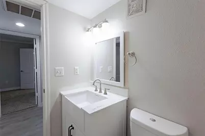 132 Oyster Creek Drive #14, Lake Jackson, TX 77566 - Photo 9