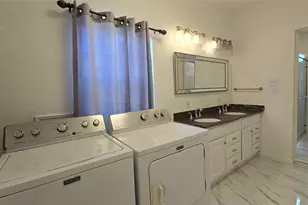 421 Sidney, Houston, TX 77003 - Photo 11