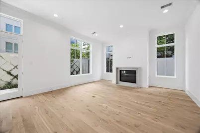 31 Wentworth Gate Path, Houston, TX 77027 - Photo 7