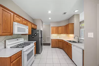 7238 Welshwood Lane, Sugar Land, TX 77479 - Photo 15