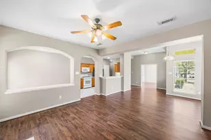 7238 Welshwood Ln, Sugar Land, TX 77479 - Photo 7