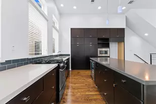 120 Pierce St, Houston, TX 77002 - Photo 15