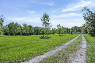 806 County Road 2112, Liberty, TX 77575 - Photo 21