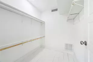 613 9th St, Galveston, TX 77550 - Photo 21