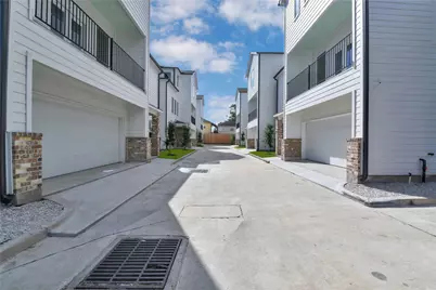 209 Edgewood Street #A, Houston, TX 77011 - Photo 5